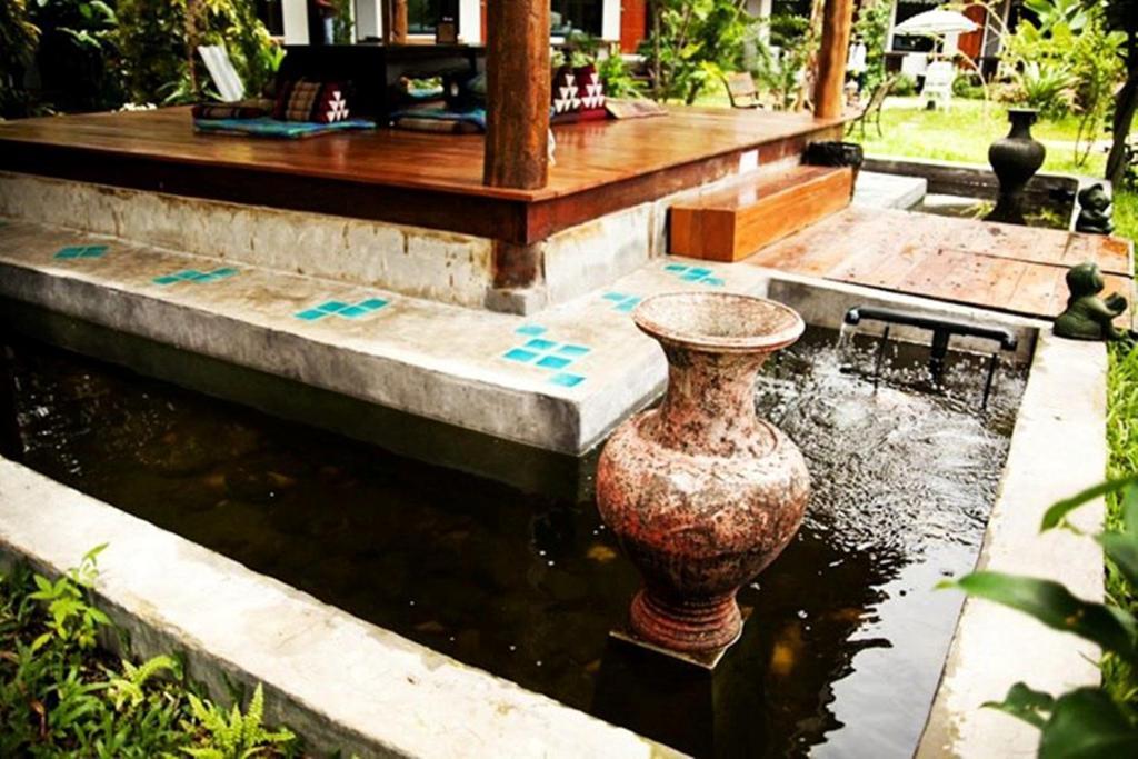 The Sylvana Pai Luaran gambar